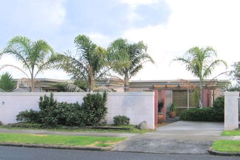 Photo of property in 47 Waller Avenue, Bucklands Beach, Auckland, 2012