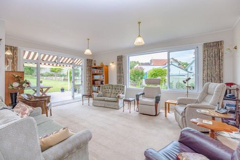 Photo of property in 6 Grey Street, College Estate, Whanganui, 4500