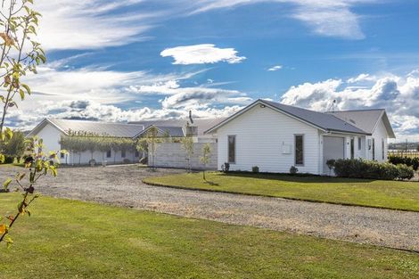Photo of property in 470 Porangahau Road, Waipukurau, 4282