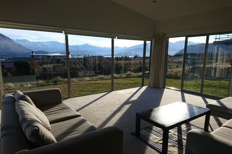 Photo of property in 7 Valley Crescent, Wanaka, 9305