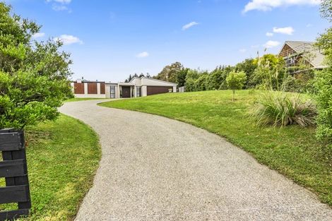 Photo of property in 3 Marua Palm Grove, Timberlea, Upper Hutt, 5018