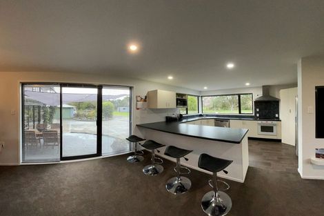 Photo of property in 729 Makerua Road, Tokomaru, Palmerston North, 4474