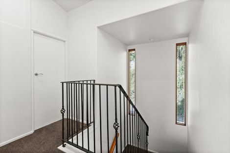 Photo of property in 4 Karaka Road, Bluff Hill, Napier, 4110