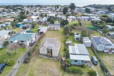 Photo of property in 22 Kauwhata Street, Himatangi Beach, Foxton, 4891