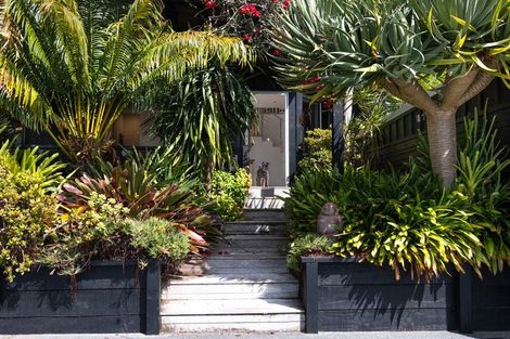 Photo of property in 1184 Sandspit Road, Sandspit, Warkworth, 0982