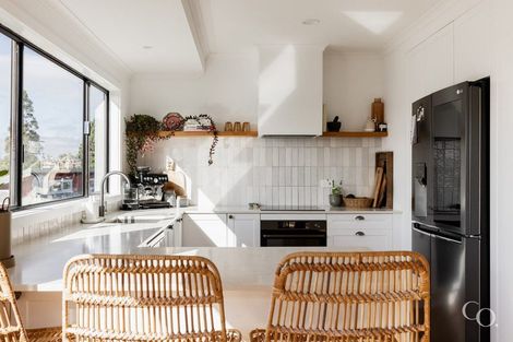 Photo of property in 70 Hinewa Road, Otumoetai, Tauranga, 3110