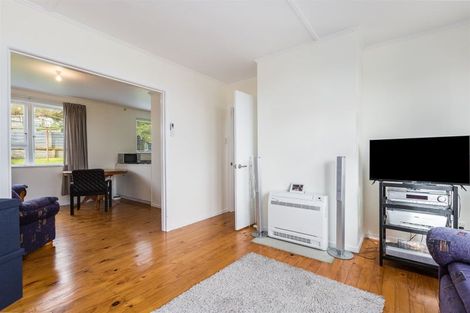 Photo of property in 1b Durham Street, Cannons Creek, Porirua, 5024