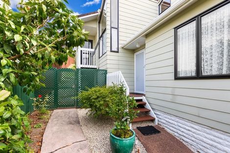 Photo of property in 28 Maori Hut Road, Red Beach, 0932