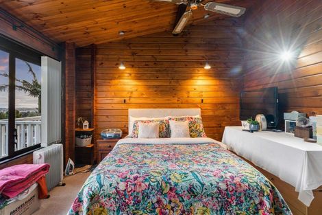 Photo of property in 20 Goodwood Drive, Goodwood Heights, Auckland, 2105