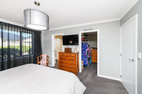 Photo of property in 23 Silicon Way, Fitzherbert, Palmerston North, 4410