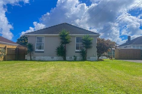Photo of property in 4 Hollard Grove, Avalon, Lower Hutt, 5011