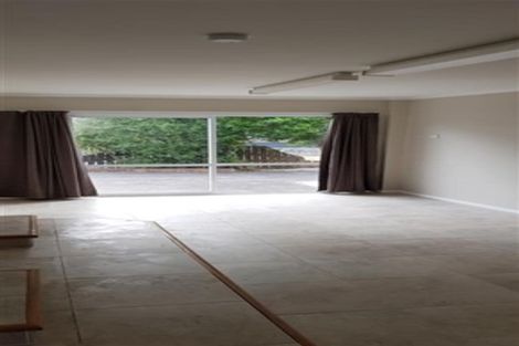 Photo of property in 2/4202a Great North Road, Glendene, Auckland, 0602