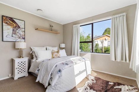 Photo of property in 9 Glucina Place, Glen Eden, Auckland, 0602