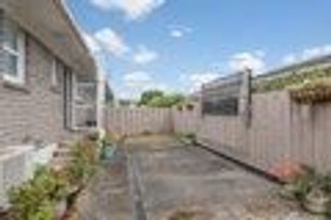 Photo of property in 2/771 Beach Road, Browns Bay, Auckland, 0630