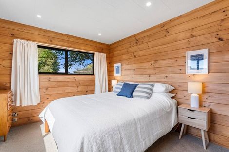 Photo of property in 65 Queens Road, Waikanae Beach, Waikanae, 5036