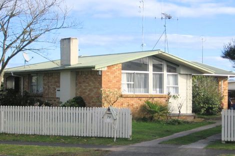 Photo of property in 79 Oakfield Crescent, Pukete, Hamilton, 3200
