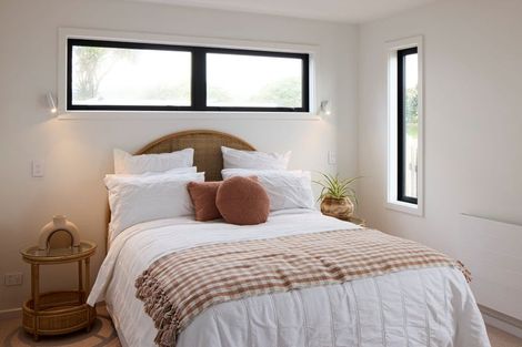 Photo of property in 239 The Esplanade, Petone, Lower Hutt, 5012