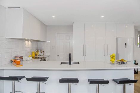 Photo of property in 8 Living Stream Road, Albany Heights, Auckland, 0632