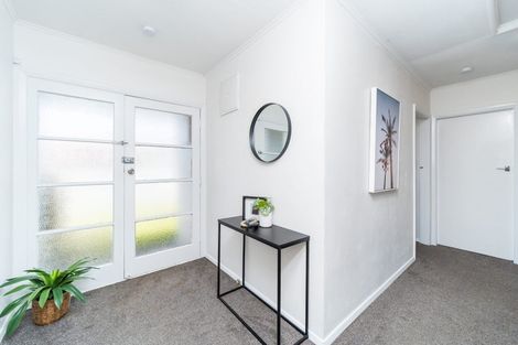 Photo of property in 17 Wilson Crescent, Highbury, Palmerston North, 4412