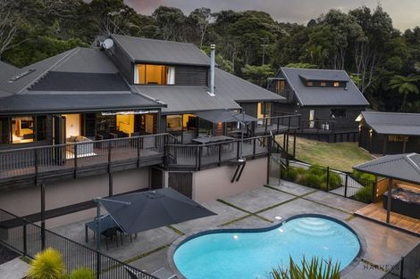 Photo of property in 19 Cochran Road, Oratia, Auckland, 0604