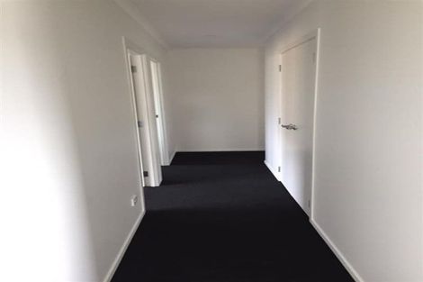 Photo of property in 25 Waikai Close, Ruakura, Hamilton, 3214