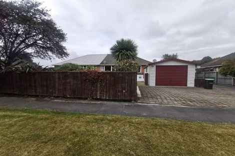Photo of property in 35 Attlee Crescent, Bryndwr, Christchurch, 8053