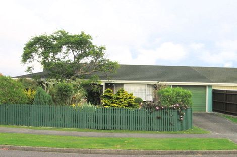 Photo of property in 19a Rewarewa Crescent, Waikanae, 5036