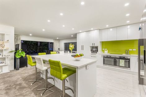 Photo of property in 36 Rhinevale Close, Henderson, Auckland, 0612