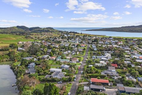 Photo of property in 26 Smith Street, Raglan, 3225