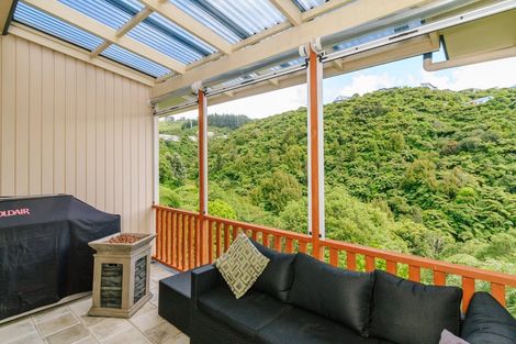 Photo of property in 64 Pomare Road, Tirohanga, Lower Hutt, 5010
