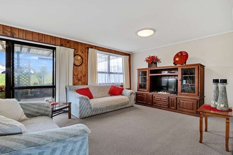 Photo of property in 100 Pukehina Parade, Pukehina, 3189
