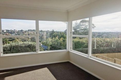 Photo of property in 86a Pupuke Road, Hillcrest, Auckland, 0627