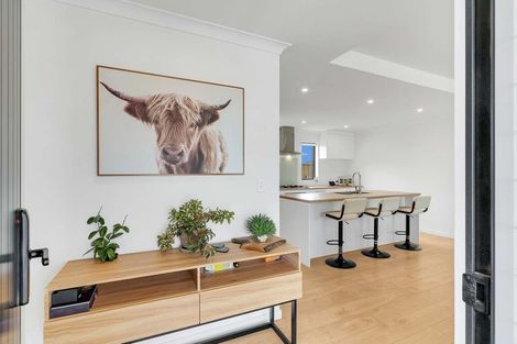 Photo of property in 8 Owen Drive, Darfield, 7510