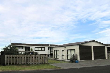 Photo of property in 7 Day Dawn Crescent, Omaha, 0986