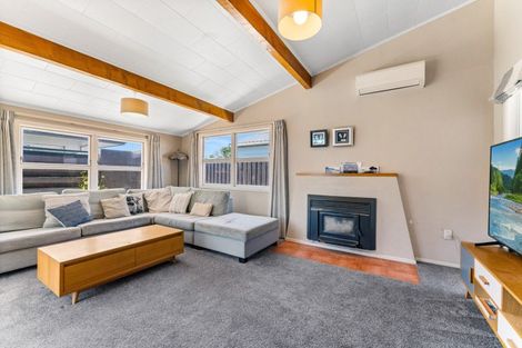 Photo of property in 6 Mardi Place, Mount Maunganui, 3116