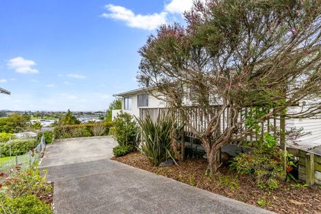Photo of property in 25 Marcel Place, Glenfield, Auckland, 0629