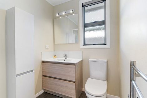 Photo of property in 4 Diamond Street, Carterton, 5713