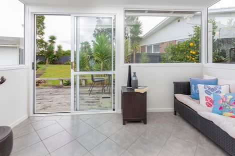 Photo of property in 19 Paterson Avenue, Pukekohe, 2120