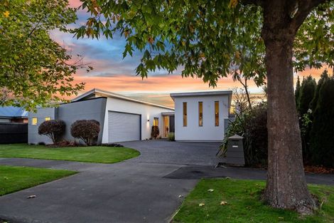 Photo of property in 15 Riverwood Boulevard, Redwood, Christchurch, 8051