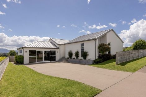 Photo of property in 19 Stingray Drive, Omokoroa, 3114