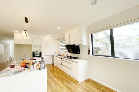 Photo of property in 324a Royal Road, Massey, Auckland, 0614