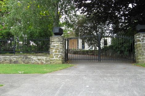 Photo of property in 15 Ambury Road, Mangere Bridge, Auckland, 2022