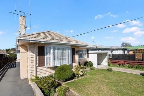 Photo of property in 14 Braid Road, St Andrews, Hamilton, 3200