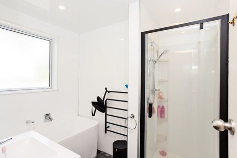 Photo of property in 122 Cunningham Crescent, Grasmere, Invercargill, 9810