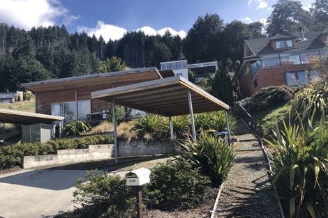 Photo of property in 129b Wynyard Crescent, Fernhill, Queenstown, 9300