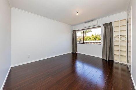 Photo of property in 3 Aztec Place, Conifer Grove, Takanini, 2112