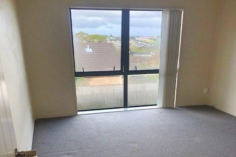 Photo of property in 9 Travis View Drive, Fairview Heights, Auckland, 0632