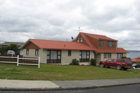Photo of property in 1344 Whangaparaoa Road, Army Bay, Whangaparaoa, 0930