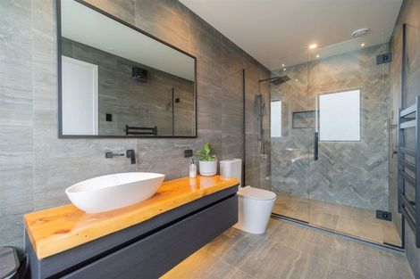 Photo of property in 6 Ralph Moir Drive, Te Anau, 9679