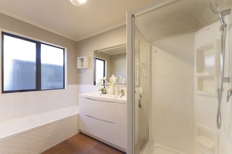 Photo of property in 16 Bottle Lake Drive, Parklands, Christchurch, 8083